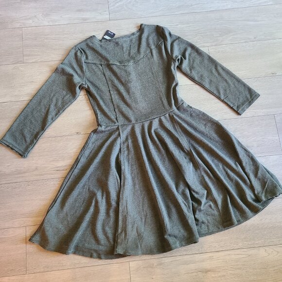 New With Tags Streetwear Society Size L Dress - Picture 2 of 3